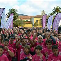La ‘Marea Rosa’ de la XI Carrera Solidaria de la Mujer congregó a unos 2.500 participantes